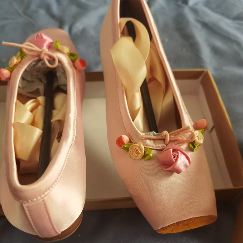 Женские розовые атласные туфли – обзор и цена Ribbon Tie Heel